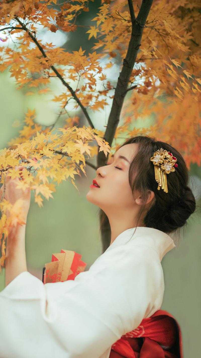 优质全文被疯批大佬盯上后，她每天撒娇求放过