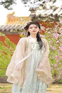 豪门：谁说总裁他不近女色免费